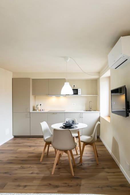 Monolocale Moderno E Porta Nuova Vittorio Apartment